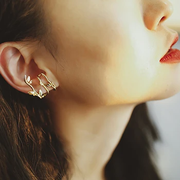 

HUANZHI 2019 New Rose Gold Metal Flower Leaf Elegant Clip Earring Earrings for Women Girls Wedding Gifts