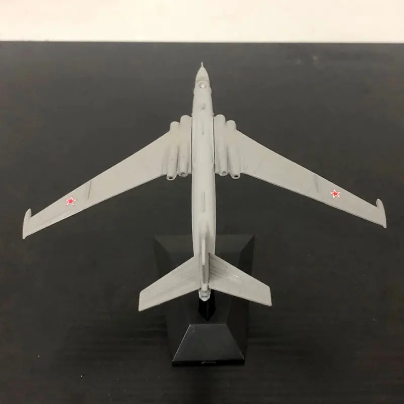 1/400 масштаб Россия M-4 Bison Strategic Bomber литая под давлением металлический армейский самолет модель игрушка для коллекции, подарок, дети, украшение