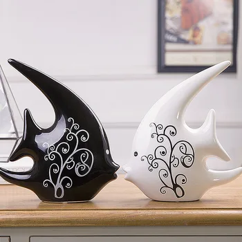 

The two living room decoration Home Furnishing Bei jewelry gift ceramics black and white couple kiss fish Nordic style ceramic