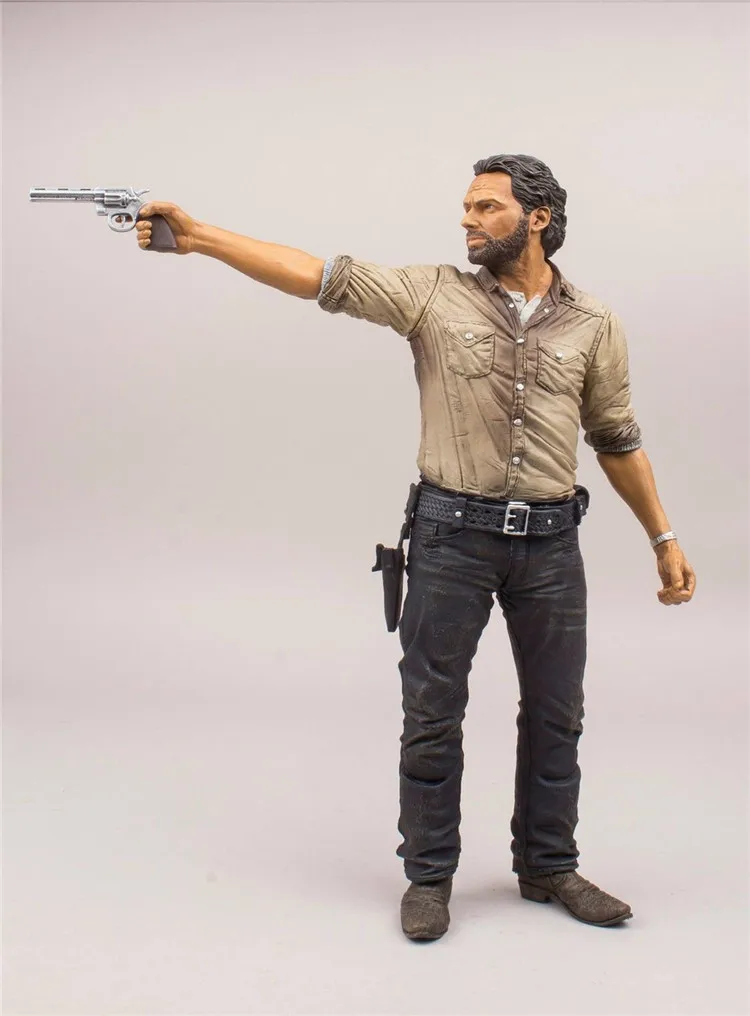 

MCFARLANE Walking Dead TV Version 10-Inch Rick Sheriff Boxed Garage Kit