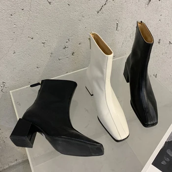 

Winter 2020 INS Luxury Women Beige Block High Heels Ankle Boots Lady Square Toe Chelsea Boots Designer Leather Boots Party Shoes
