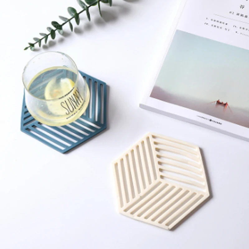 

Creative Dining Table Insulation Pad Hexagonal Anti-scalding Mat Heat-resistant Placemat Durable Hollow Casserole Mat For Home