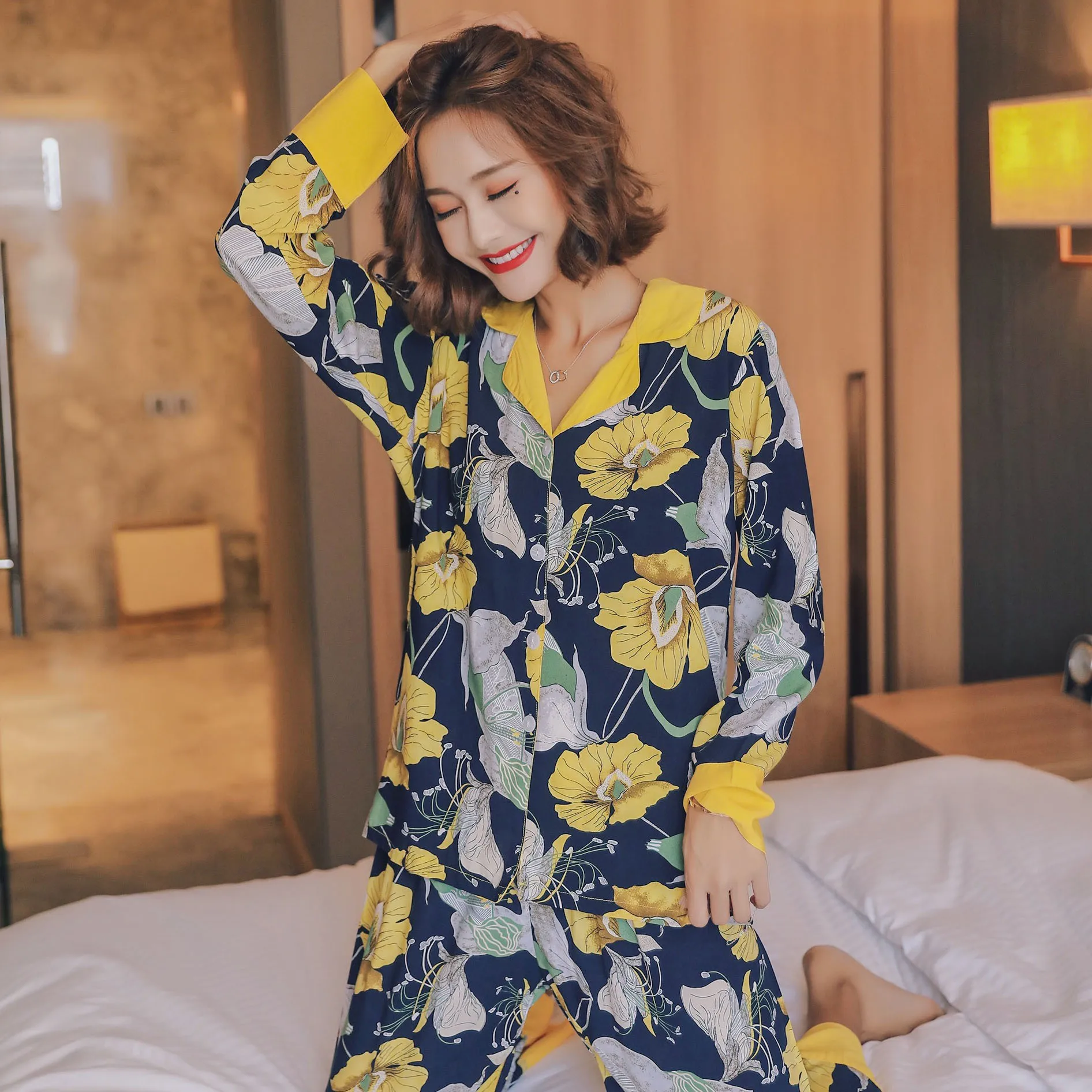 

Autumn New Products Simple Women Pajamas Comfortable Lapel Long Sleeves Pijama Mujer Viscose Flower Printing Sleepwear 2 Piece