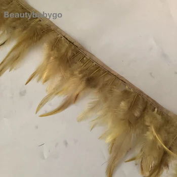 

10 Yard Gold Dyed Chicken Feather Trims 10-15cm 4-6inches Long Rooster saddle Feather Fringes Wedding Carnival Decoration Strips