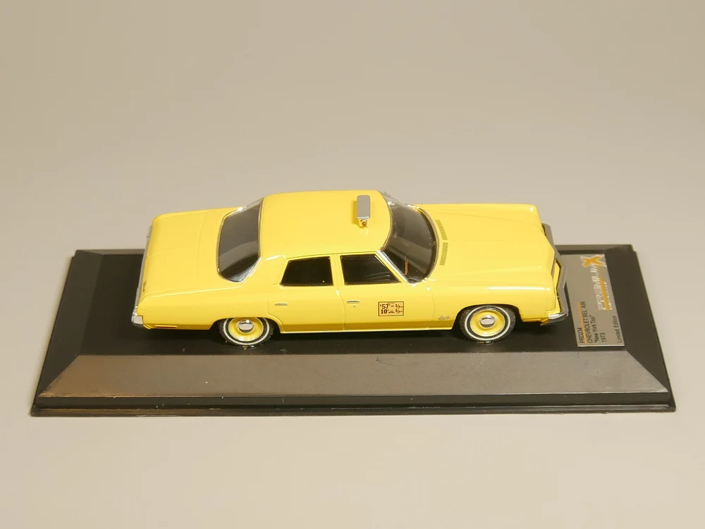 Премиум X 1:43 Chevrolet Bel Air New York Taxi 1973 литьевая модель автомобиля| |