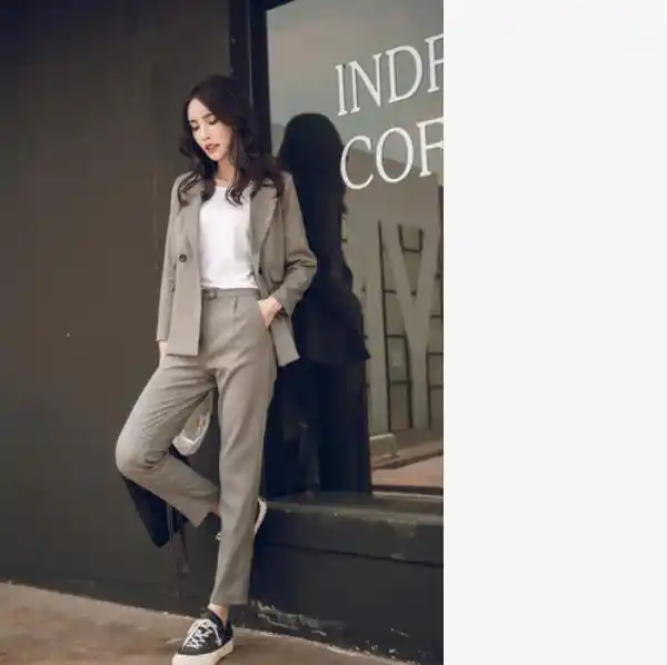 Conjunto De Dos Piezas Para Mujer Chaqueta Corta Gris Sólido Pantalón De Cintura Alta Para Oficina Chaqueta Con Muescas Pantalón Trajes Coreanos