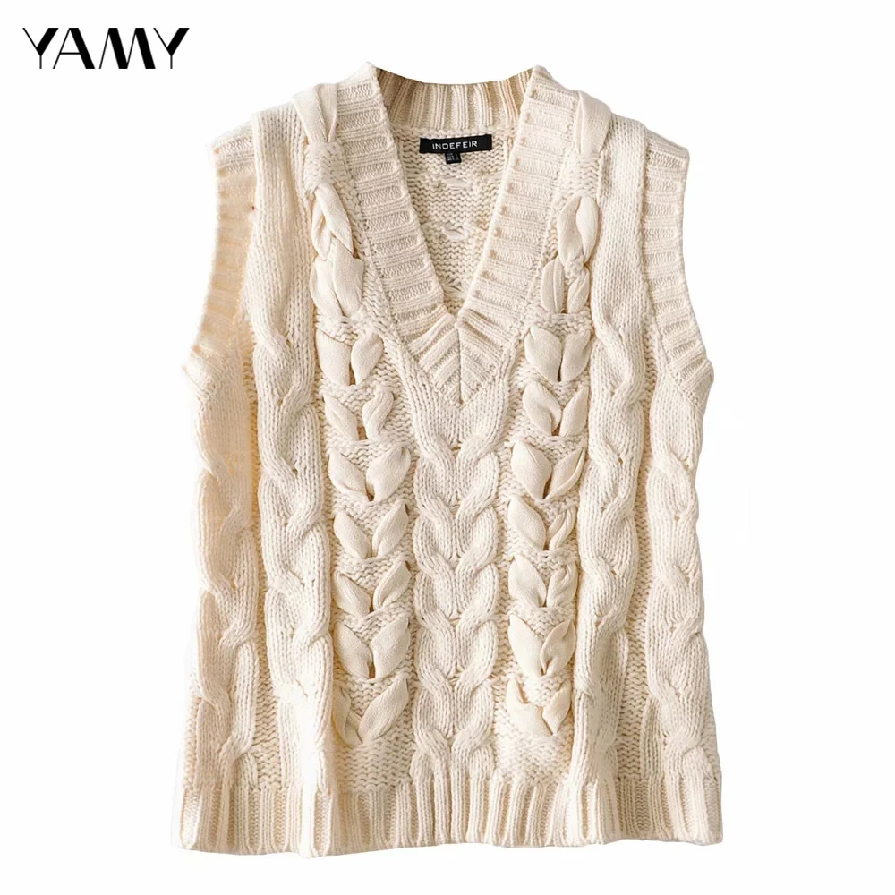 knitted sleeveless pullover