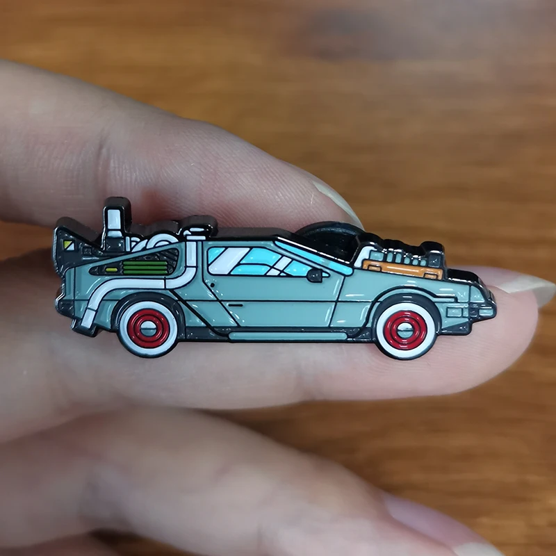 Delorean Назад в будущее значок не может дождаться чтобы увидеть будущее? Машина