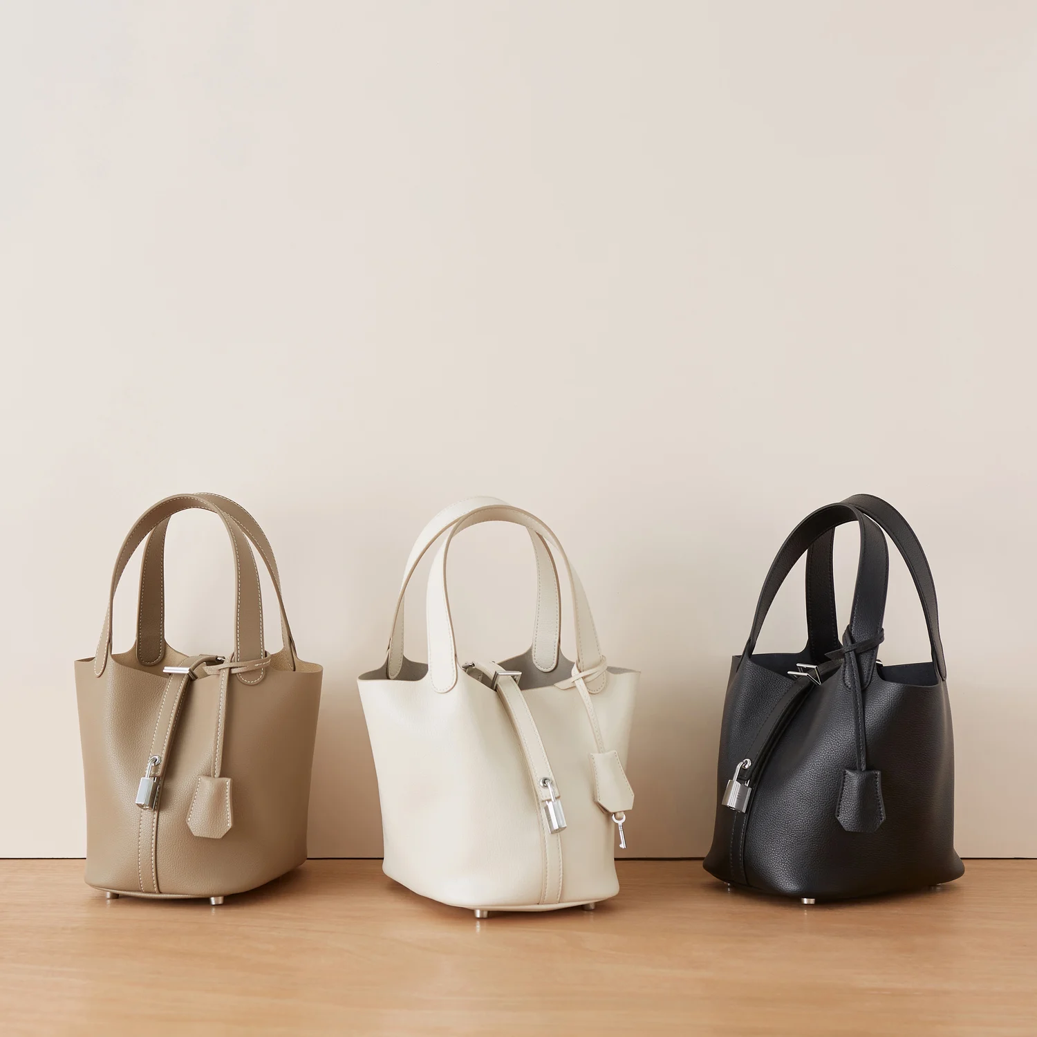 

2020 Genuine Leather Handbag Woman Bag Will over the shoulder Soft Small Bucket Package luxury women crossbody bags for designer