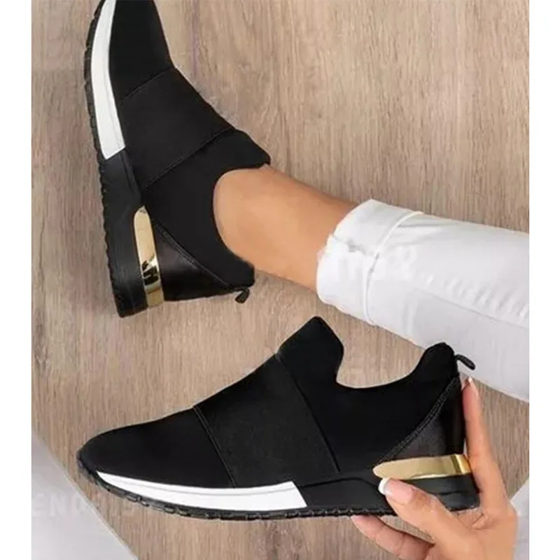 2021 Autumn Sneakers Women Platform Vulcanized Shoes Ladies Solid Color Slip-On Sneakers Female Casual Sport Shoes Plus Size 43 