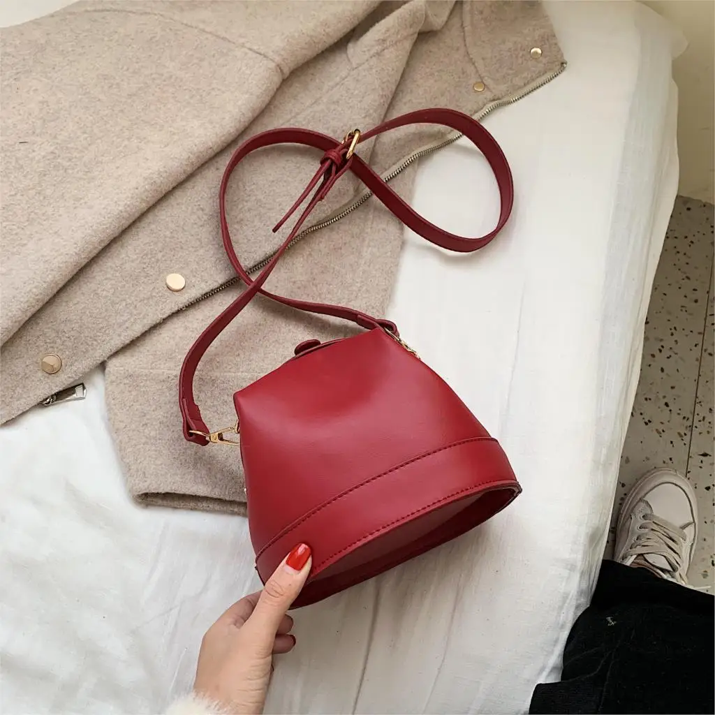 Винтажная модная женская прямоугольная сумка корзина сумка Новая высококачественная женская дизайнерская сумка из искусственной кожи Сумка через плечо с замком - Цвет: Красный