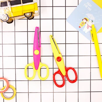

Laciness Zig Zag Student Kid Scrapbook Photo Scissor Creative Diary Craft Album DIY Handmade Shear Paper Pinking Cut Handicraft