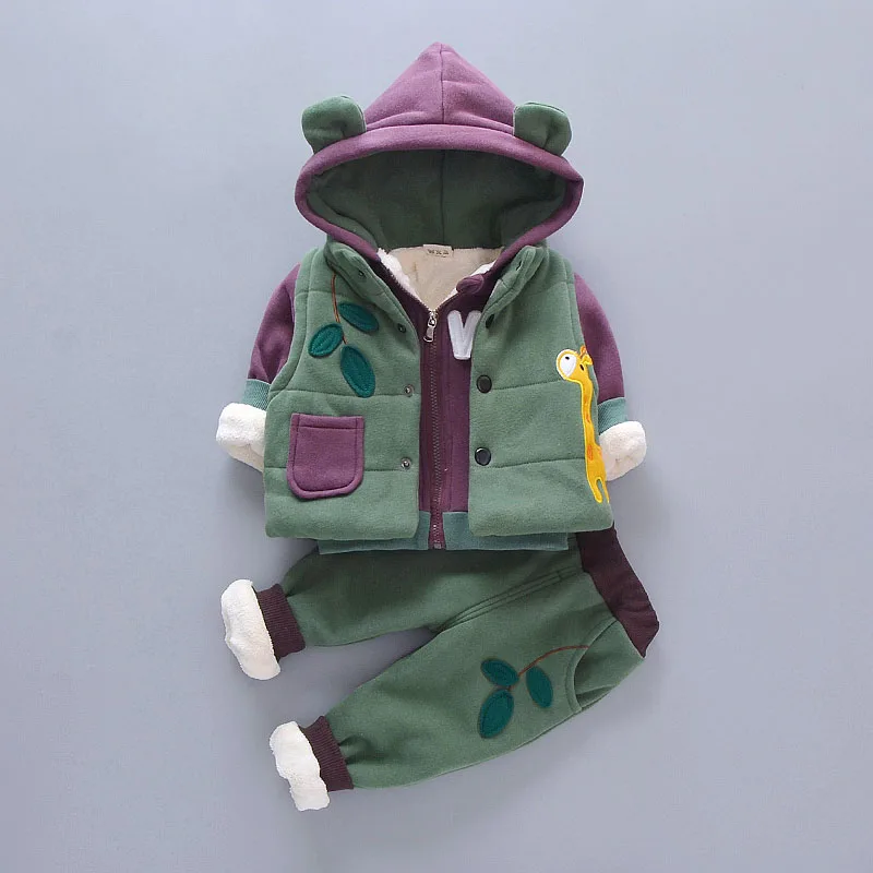 Ceny Dziewczyny chłopcy odzież zestaw jesień zima bluzy + kamizelki + spodnie dla dzieci 3 sztuk dzieci Sport garnitur dziewczyny odzież zestawy z kapturem płaszcz garnitury