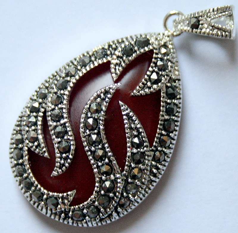 

Fashionable Red jade Gems Inlay Marcasite 925 Sterling Silver Lady's Pendant 30x20mm