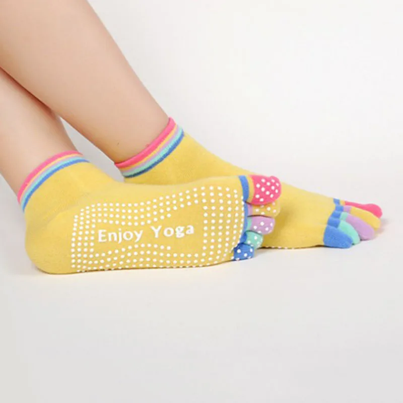 Женские спортивные цветные носки для йоги, популярные хлопковые носки для фитнеса и пилатеса, радужные Нескользящие Дышащие носки с пальцами фиолетового цвета - Цвет: K