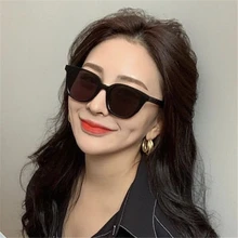 8926 Стиль Солнцезащитные очки для женщин с ретро маленькие лица в