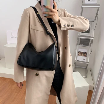 

European Style Simple Retro Lady Shoulder Bag Korean Casual Wild Pure Color Autumn And Winter Women Diagonal Bag Daily Bag Black