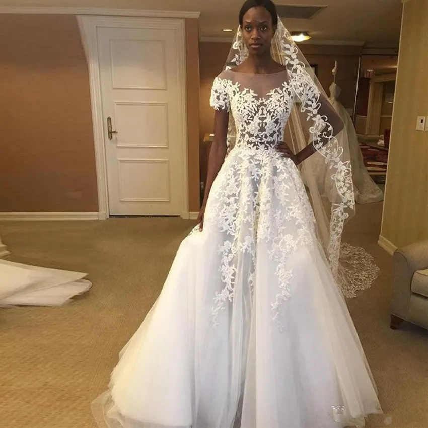 Винтаж в африканском стиле кружевные свадебные платья vestido de noiva; обувь черного цвета для девочек Для женщин трапециевидной формы Воротник Sheer Jewel индивидуальный заказ Свадебное платье