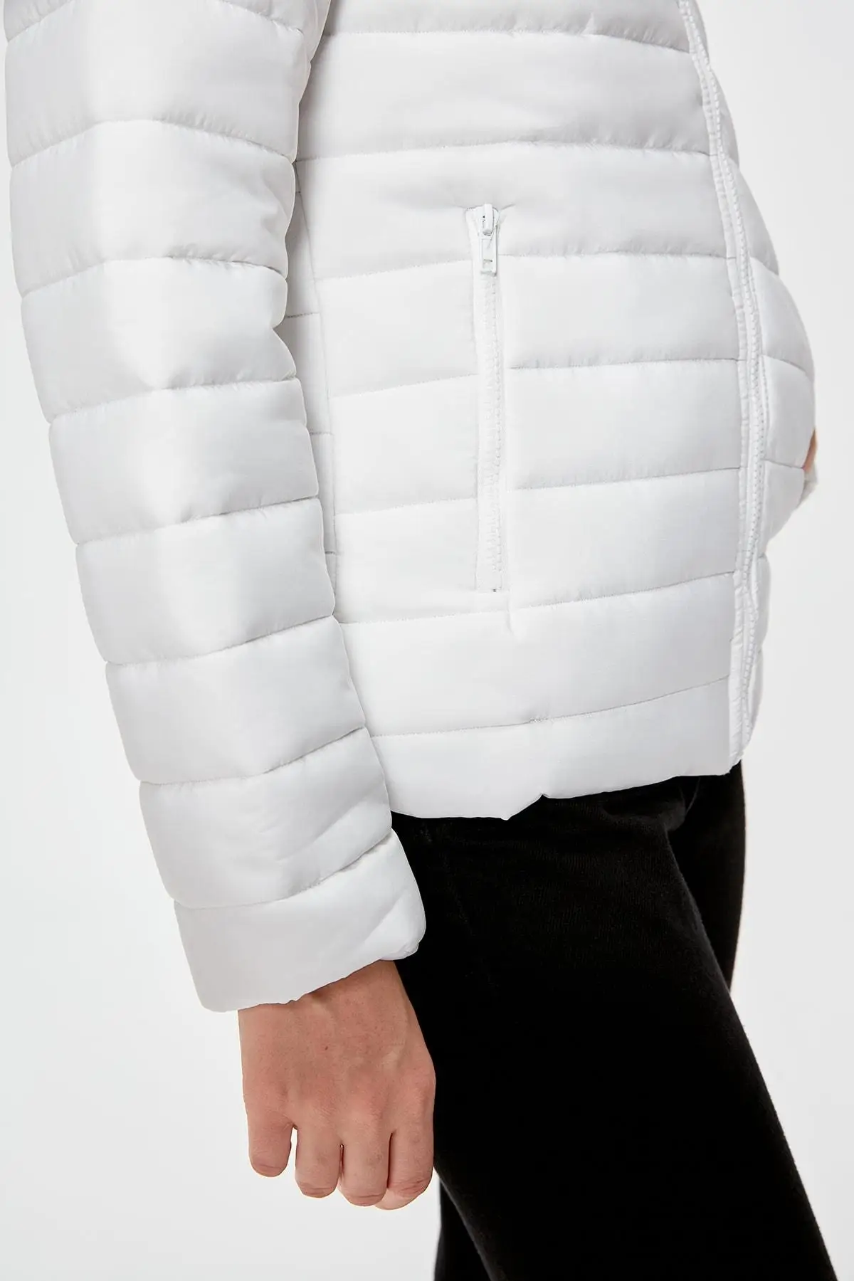 Trendyol экрю Colar Piping Надувное пальто TWOAW20MO0012|Куртки| |