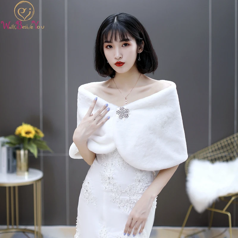 White Burgundy Wedding Wrap with Rhinestone Brooch Party Fur Shawl Wedding Winter Bridal Cape bolero para vestido de novia