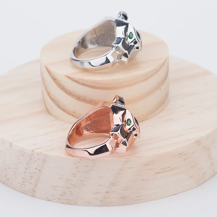 9588458906_817257084