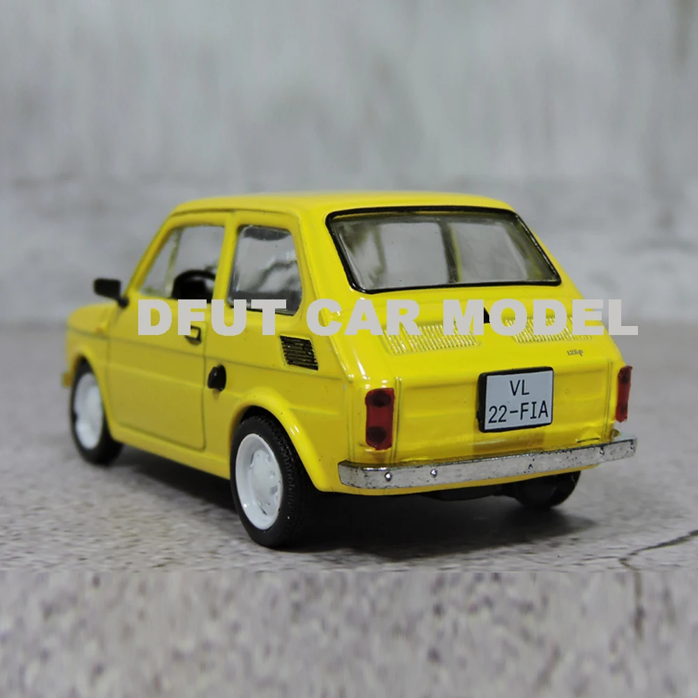 1:43 Игрушечная машина из сплава модель 126P детских игрушечных автомобилей авторизованный подарок для детей