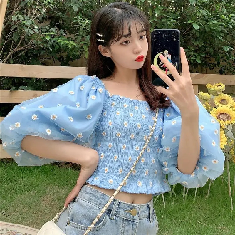 

VICONE fairy temperament of tall waist short shirt little Daisy one word led lantern sleeve shirt fold