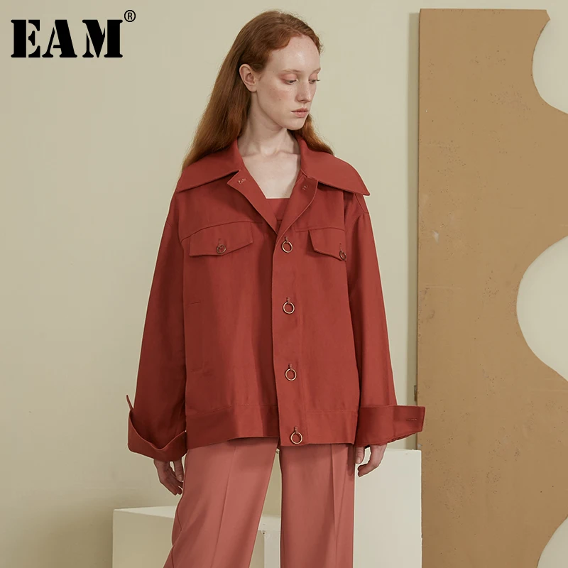 [EAM] Свободная куртка из джинсовой ткани с металлическим круговым узором большого размера Новая женская куртка с лацканами и длинными