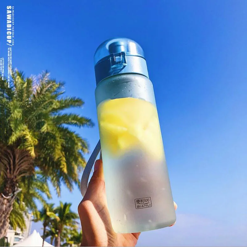 water bottle Спортивная Бутылки для воды 500 ml Протеин шейкер для путешествий на открытом воздухе Портативный герметичные Тритан пластичные моя бутылка для напитков без добавления бисфенола А - Цвет: water bottle