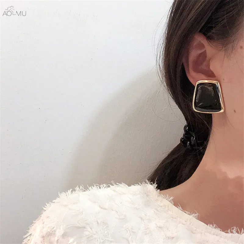 AOMU новые корейские преувеличенные черно-белые эмалированные геометрические металлические полосатые серьги-гвоздики для подарков вечерние свадебные украшения