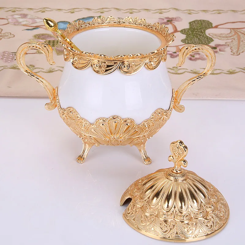Creative seasoning jar glass seasoning bottle Cute coffee sugar cup Tea restaurant hall decorated salt jar sauce bottle