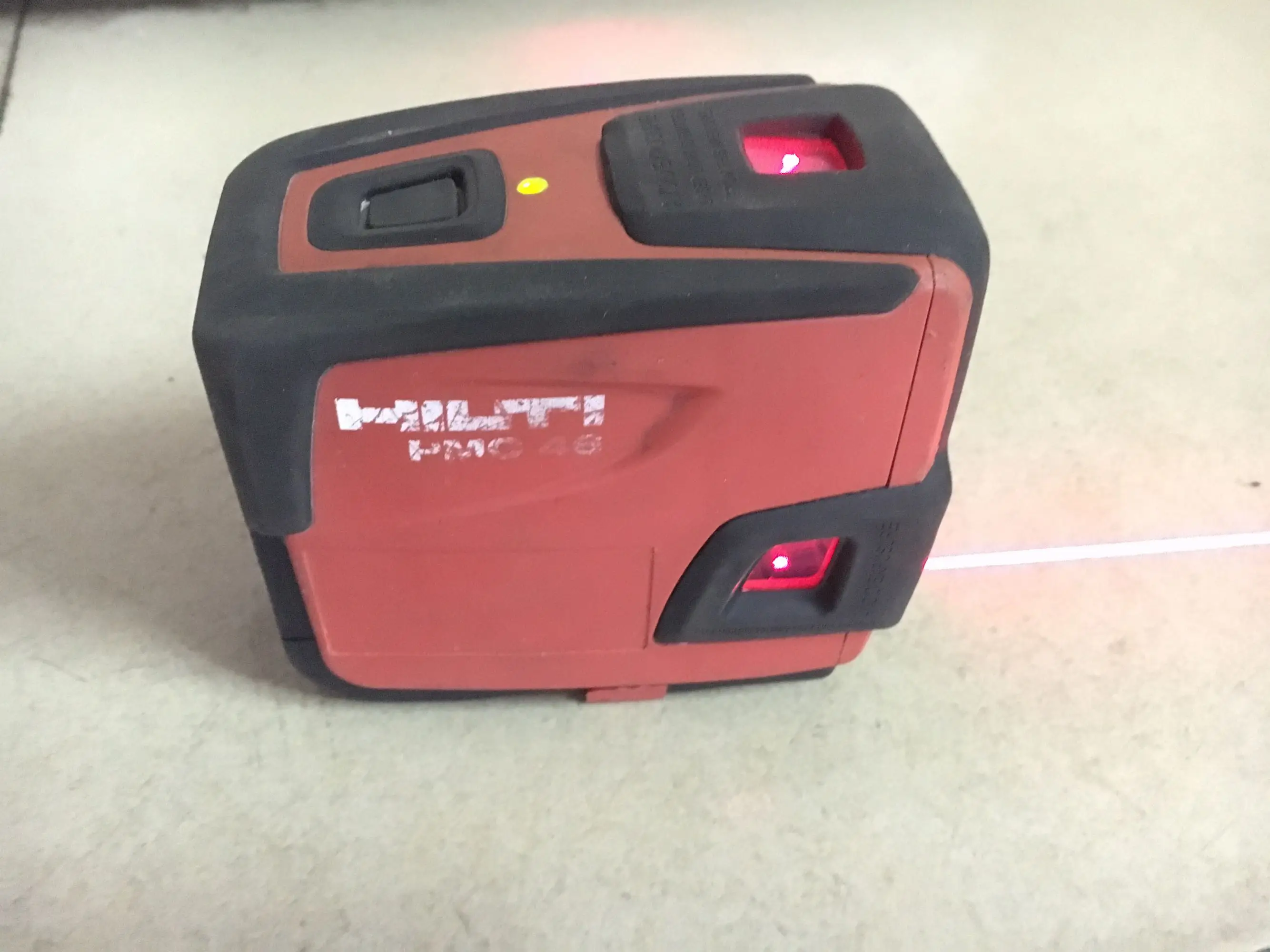 Secondhand Hilti Laser Level 2 Line 4 Points 4 Section 5 Battery Cross