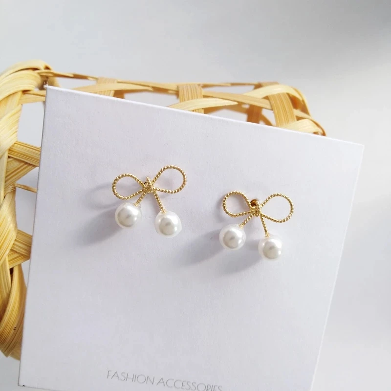 Korean Style Small Elegant Simulated Pearl Round Ear Clips No Hole Simple Geometric Baroque Pearls Clip on Earrings No Piercing 
