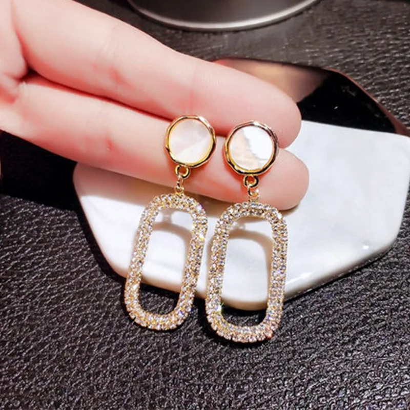 

VOHE Japanese and Korean version of the temperament simple set rhinestone fashion geometric square long earrings ladies earrings
