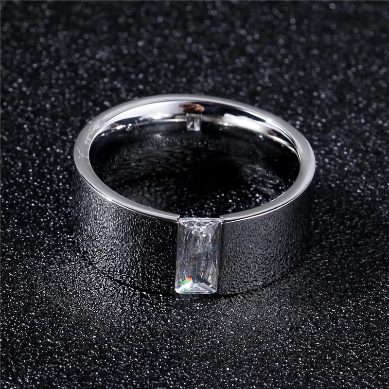Loredana модный зеркальный набор шириной 8 мм с супер ярким циркониевым кольцом 316 титановое стальное кольцо, эксклюзивное для женщин. JZ-424 - Цвет основного камня: Белый