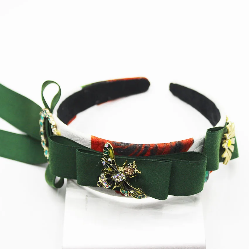 

Baroque Style Bee Bow Tassel Women Headband Color Cloth Fashion Catwalk Vintage Headbands Hair Jewelry Accessories Headpiece