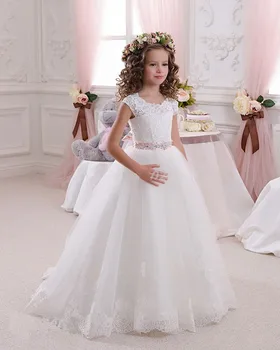 

2016 Lace A-Line Flower Girl Dresses Lovely Beading Short Sleeve First Communion Gowns For Girls 2016 Cheap Girls Pageant Dress