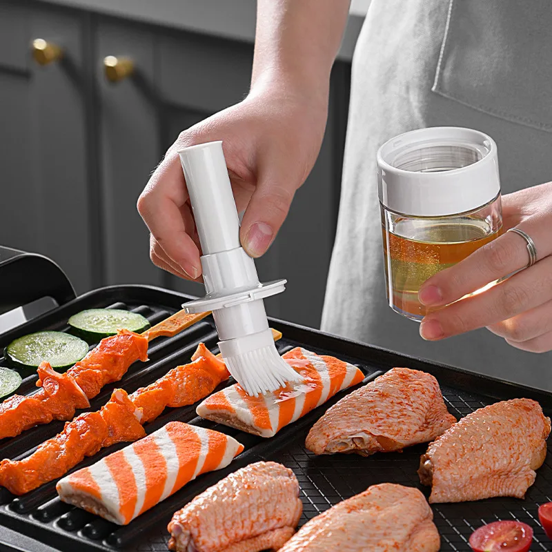 Portable Silicone Oil Bottle with Brush Grill Brushes Liquid Pastry Kitchen Baking BBQ Tool Temperature Resistant | Дом и сад