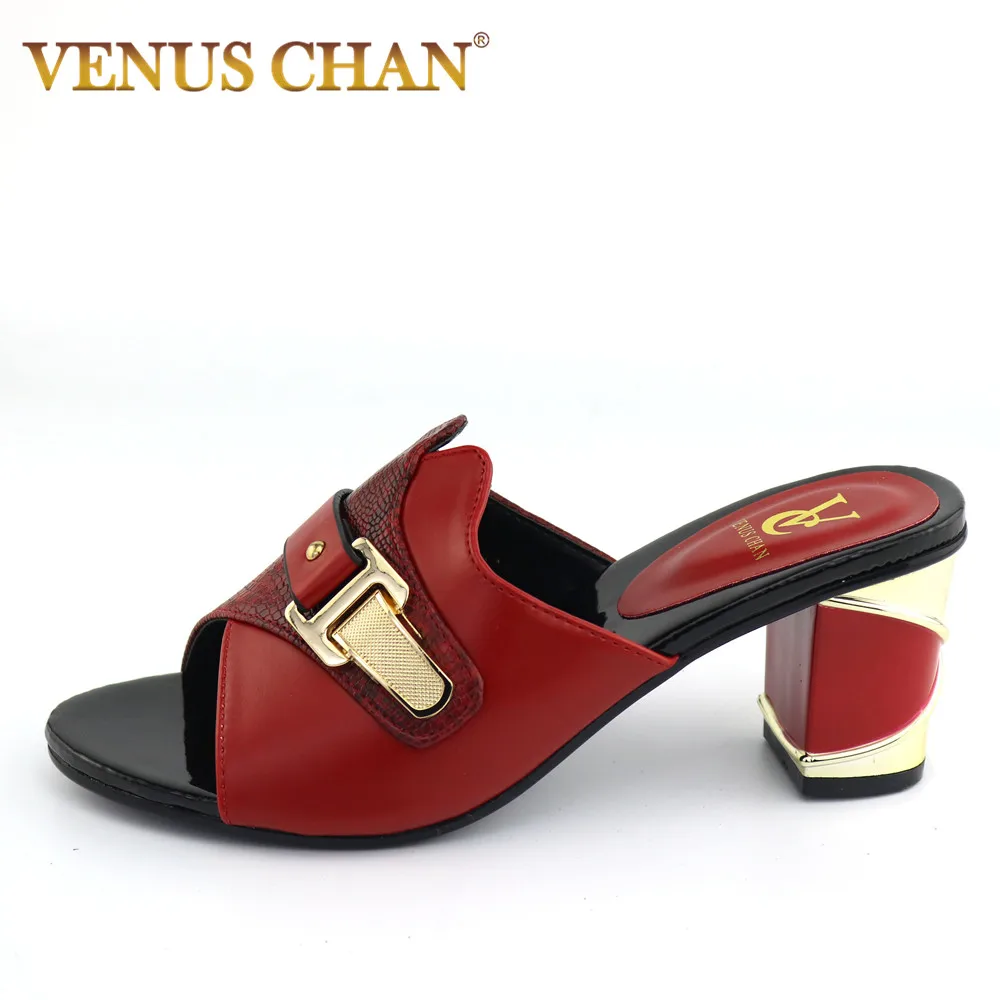 

New Fashion Dcorated with Rhinestone Luxury Woman Shoes Female Wedding Party Pumps Italian Mid Heels Autumn Slipper for Wedding