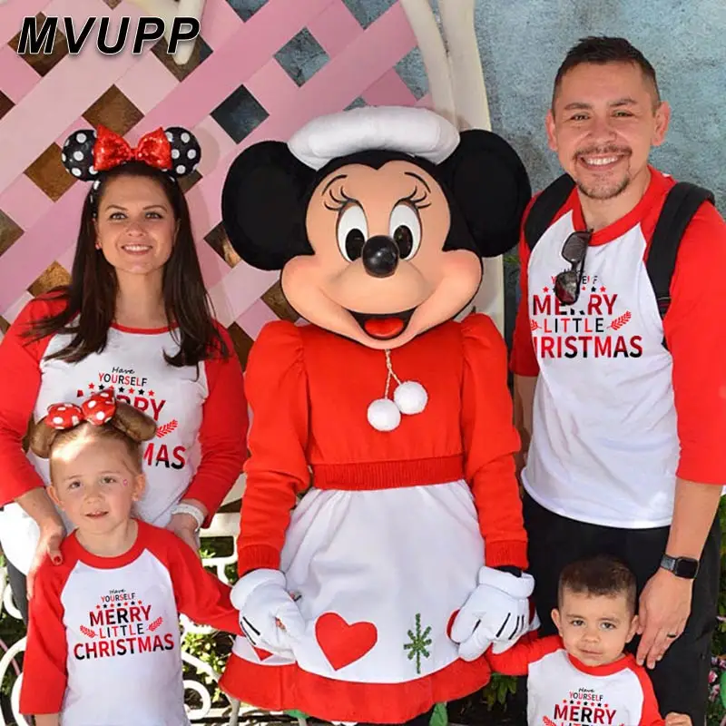 Милая футболка с надписью «Merry christmas family»; длинная футболка в стиле пэчворк; Одинаковая одежда для мамы и ребенка; топы для папы и мальчиков; модная длинная футболка