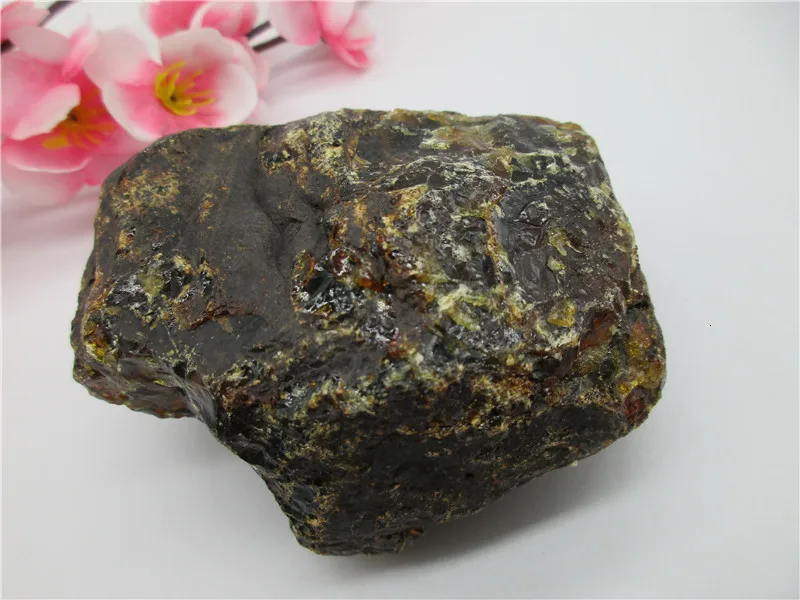 Natural Blood Red Amber Stones Perot Blood Crystal Specimens Unique Home Decorations Furnishing Articles Crafts Collection