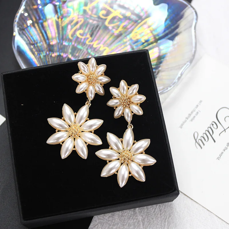 

925 Silver Needle Super Fairy Flower Pearl Earrings Temperament ins Earrings Exaggerated Atmospheric Earrings Europe and America
