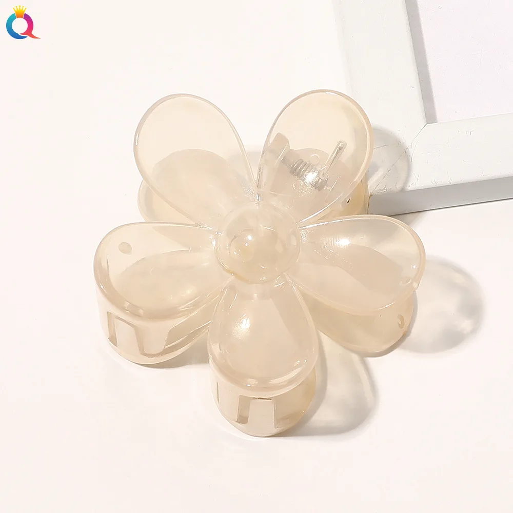 Sweet Flower Shape Hair Claws Elegant Clear Acrylic Hair Clips Hairpins Barrette Headwear for Women Girls Hair Accessories Gifts types of hair clips