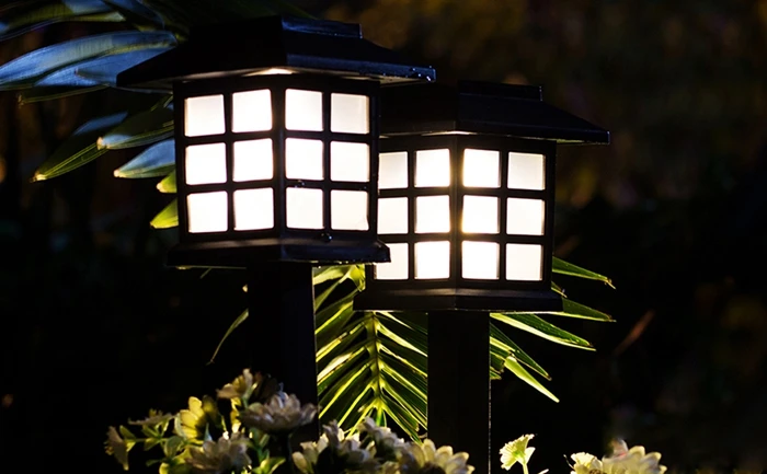 Solar Garden Light 2