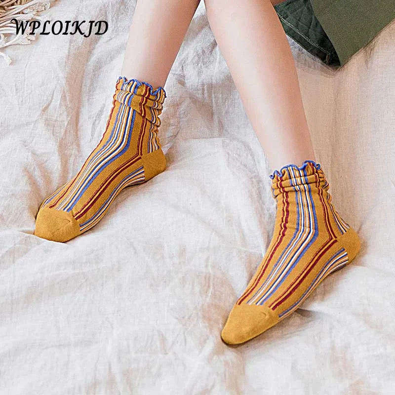 

[WPLOIKJD]Han Edition Art Style Fashion Stripe Wood Ear Edge Cute Sweet Heap Heap Socks Women Sokken Skarpetki For Girl Gifts