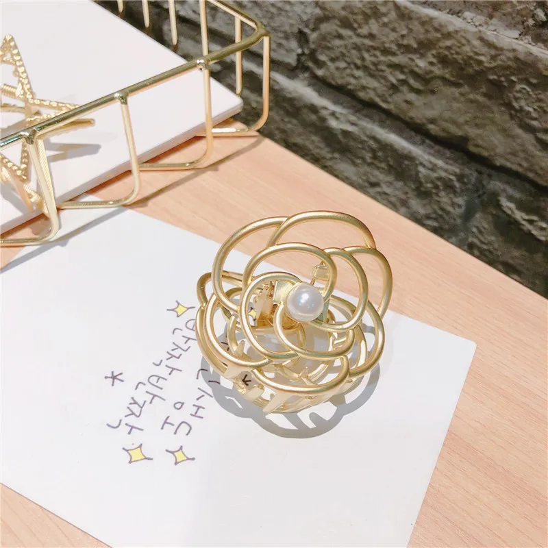 Korea Style Girl Hair Pins Dumb Gold Simple Geometric Star Flower Cat Hollow Hair Clips for Women Fashion Hair Accessories