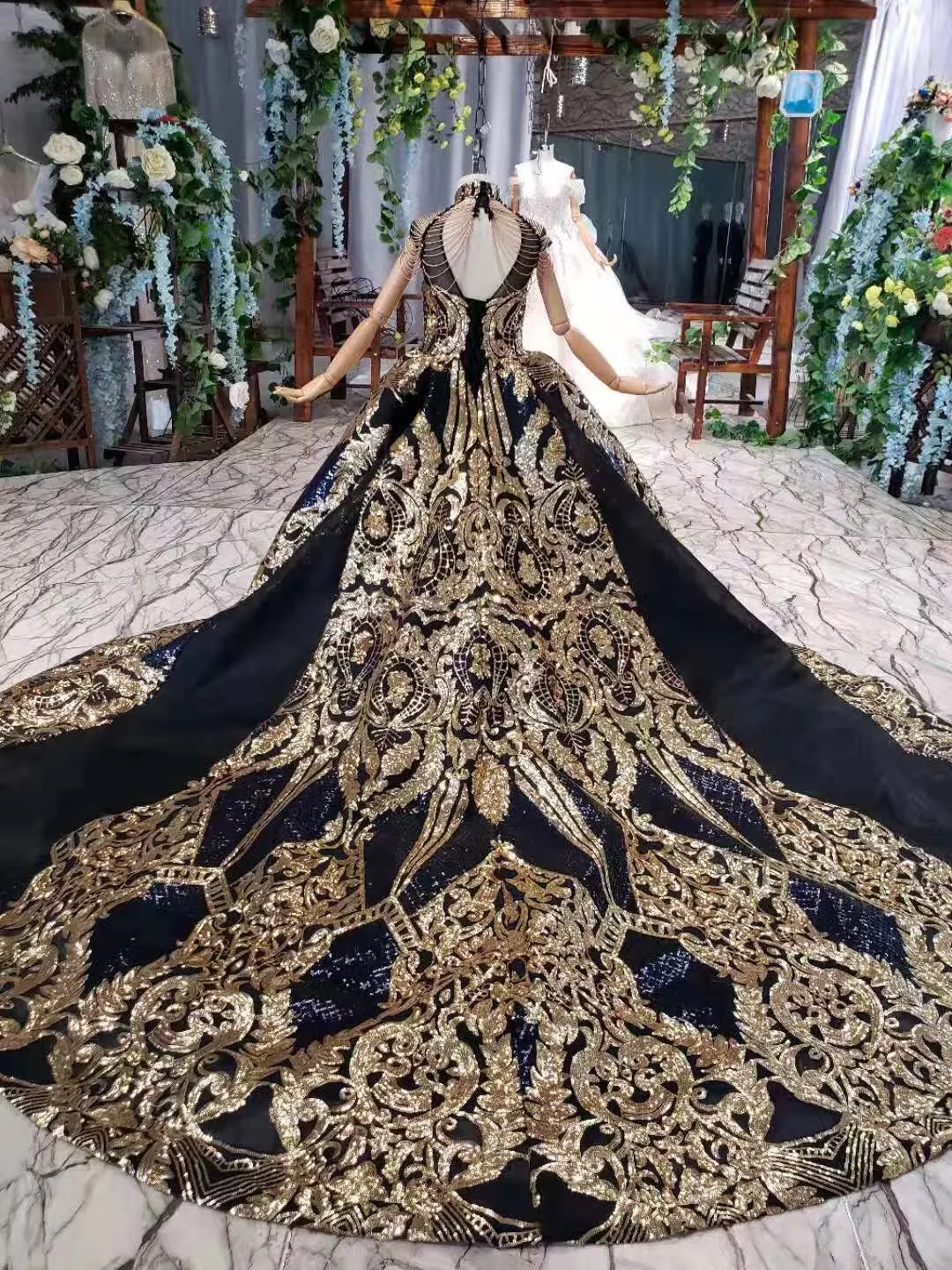 2019 бальное платье с высоким воротом и золотыми кружевами для маленьких девочек