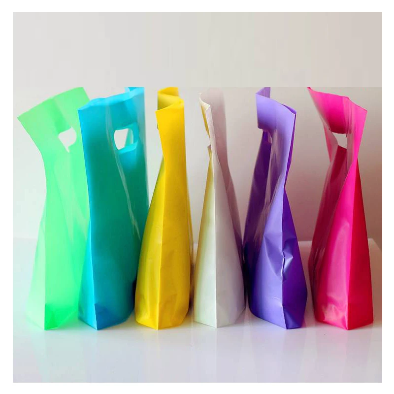 

Custom logo / trademark thickening brand new material plastic portable gift bag clothing boutique cosmetics toys children's pack