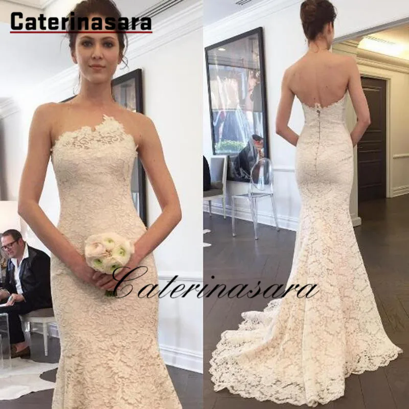 

Strapless Applique Lace Wedding Dresses Sleeveless Mermaid Wedding Dress with Sweep Train Wedding Gown with Pearl Beading