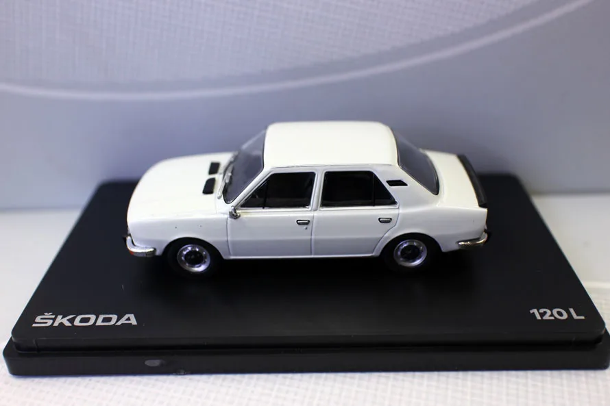 Abrex 1:43 масштабная модель автомобиля Skoda 120L для коллекционного подарка|Наземный